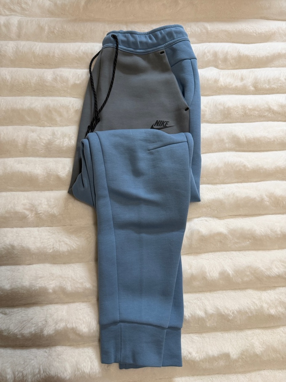Nike Two-Tone Blue & Gray Panel Joggers - Picture 8 of 9